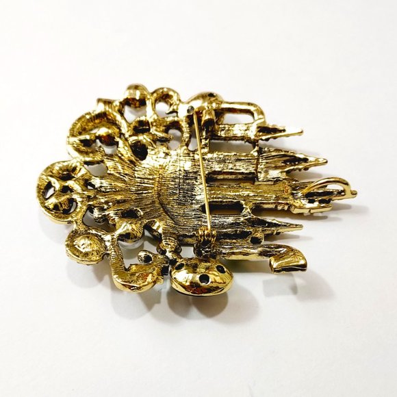 New Large Castle Camelot Medieval Renaissance Rhinestone Pin Brooch - Picture 2 of 5